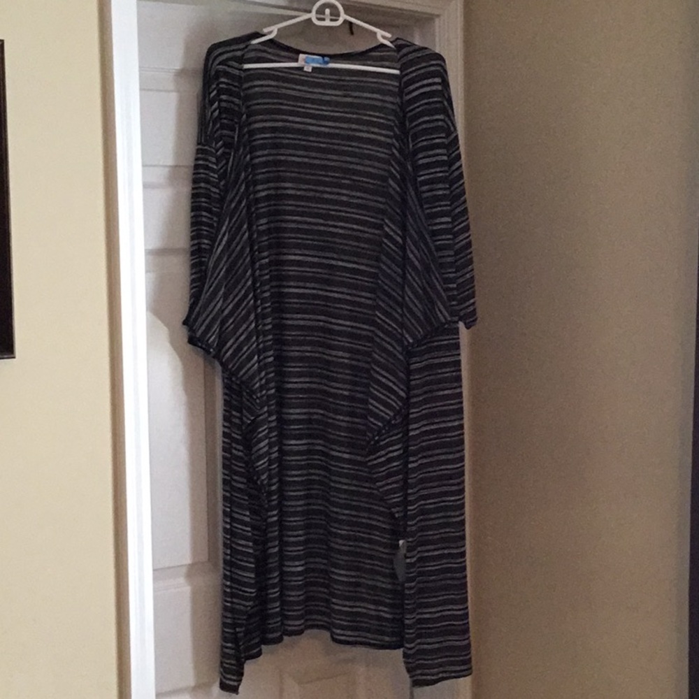 LuLaRoe Shirley
